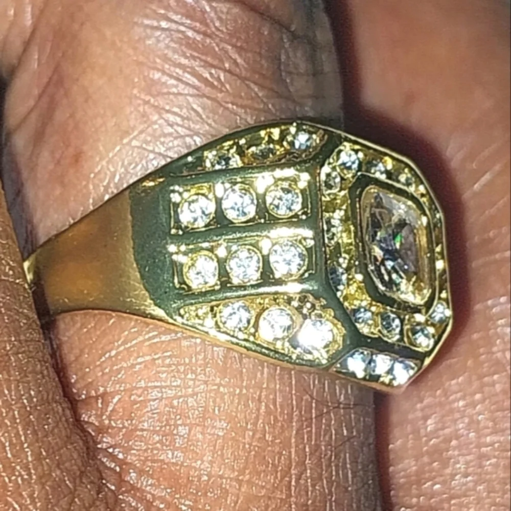 Gold and Silver Vintage Diamond Ring with Intricate Detailing Sz 11